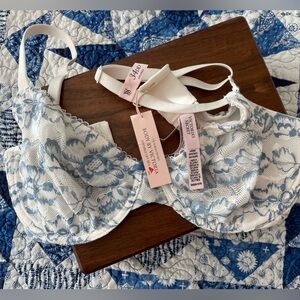 Body by Victoria unlined invisible lift bra